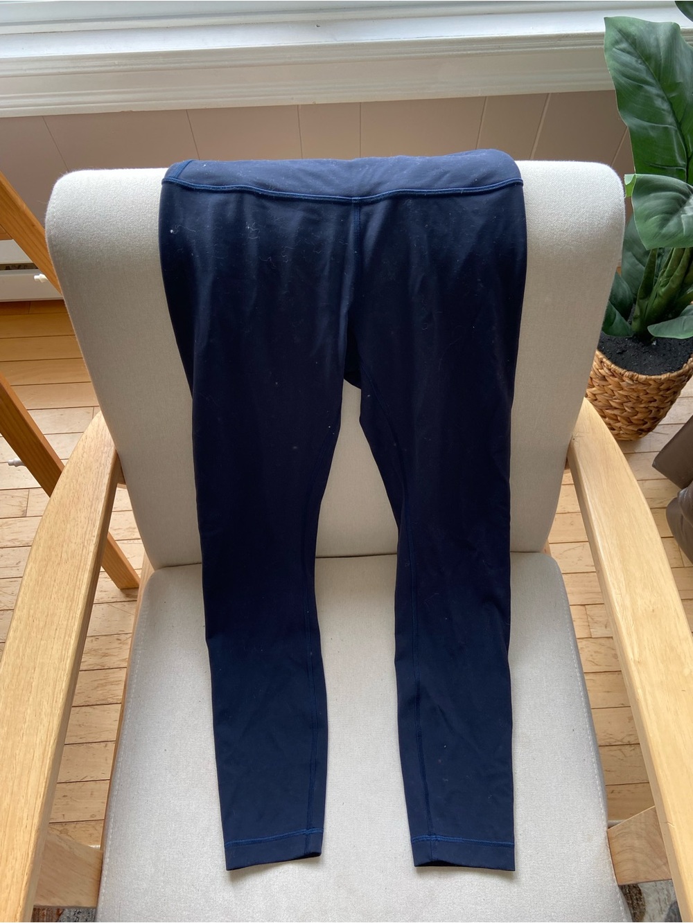 lululemon athletica Wunder Train High-Rise Tight 25" - Navy - Picture 2 of 5